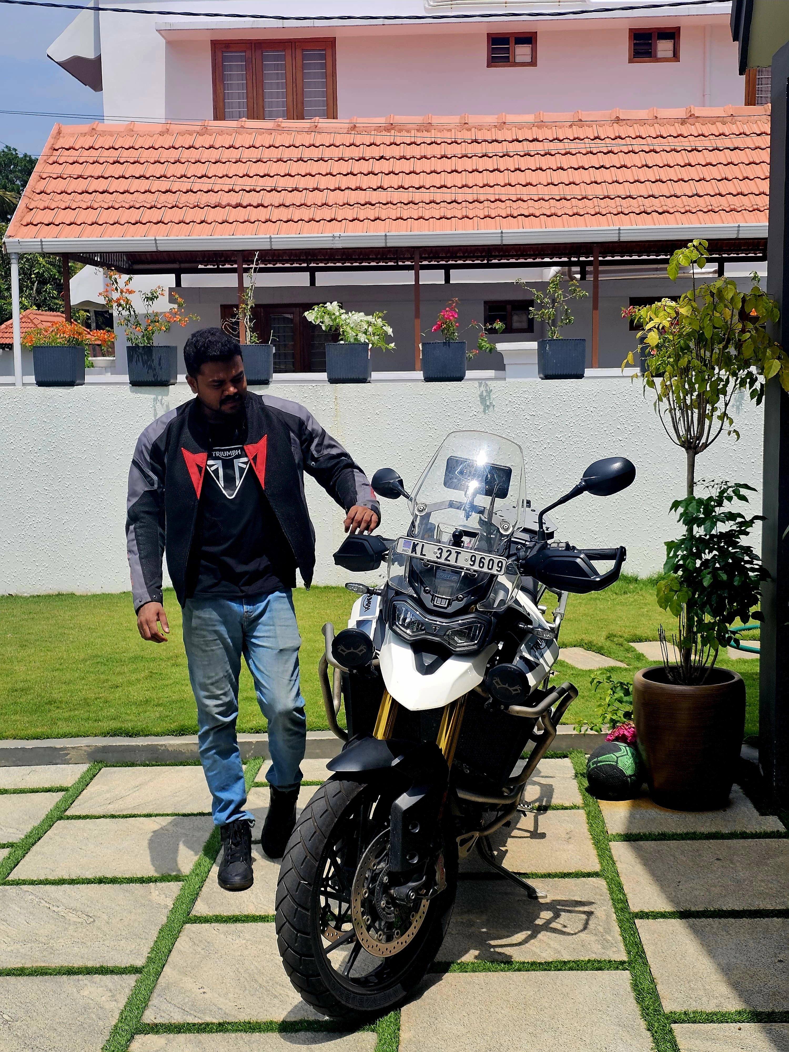 Triumph Tiger 900 GT